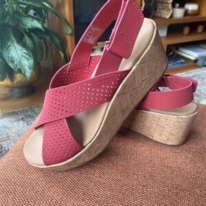 Clarks Red Nubuck Wedge Sandals with Cross-Strap Design